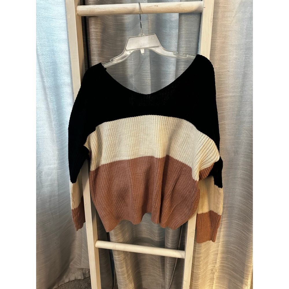 Main Strip L Black Cream Rose Colorblock V-Neck Sweater EUC